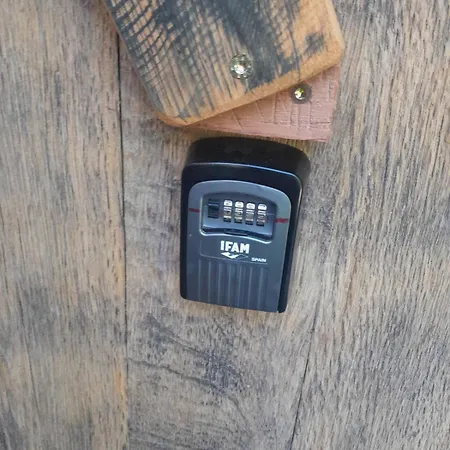 Glamping Medvedjek - Nocitev V Vinskem Sodu *