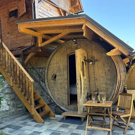 Camping Glamping Medvedjek - Nocitev V Vinskem Sodu