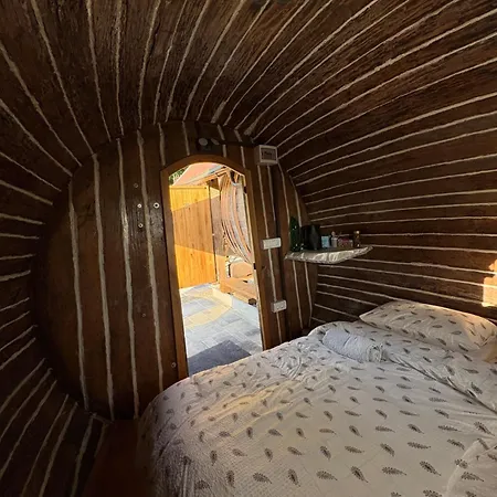 Glamping Medvedjek - Nocitev V Vinskem Sodu * Velika Loka